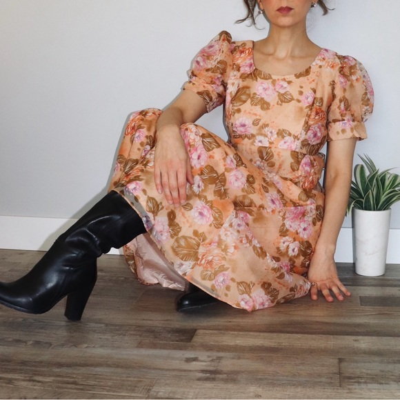 Vintage Floral Dress - Picture 2 of 6